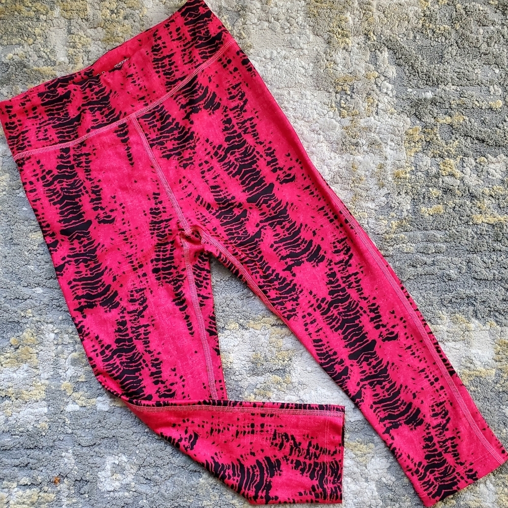 Under Armour Compression Capris - image 3